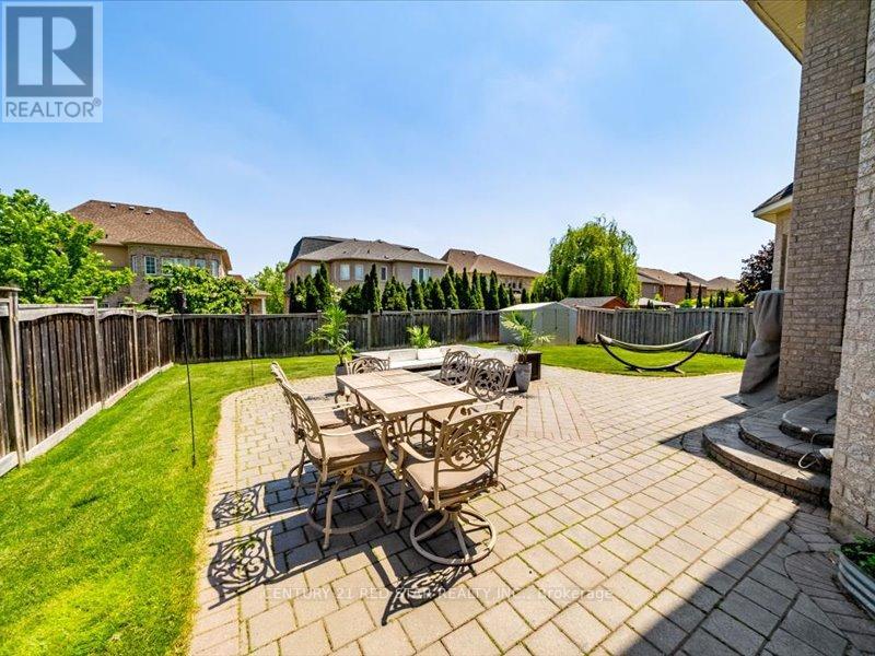 31 Eiffel Boulevard, Brampton (Vales Of Castlemore North), Ontario  L6P 1V9 - Photo 36 - W12445254