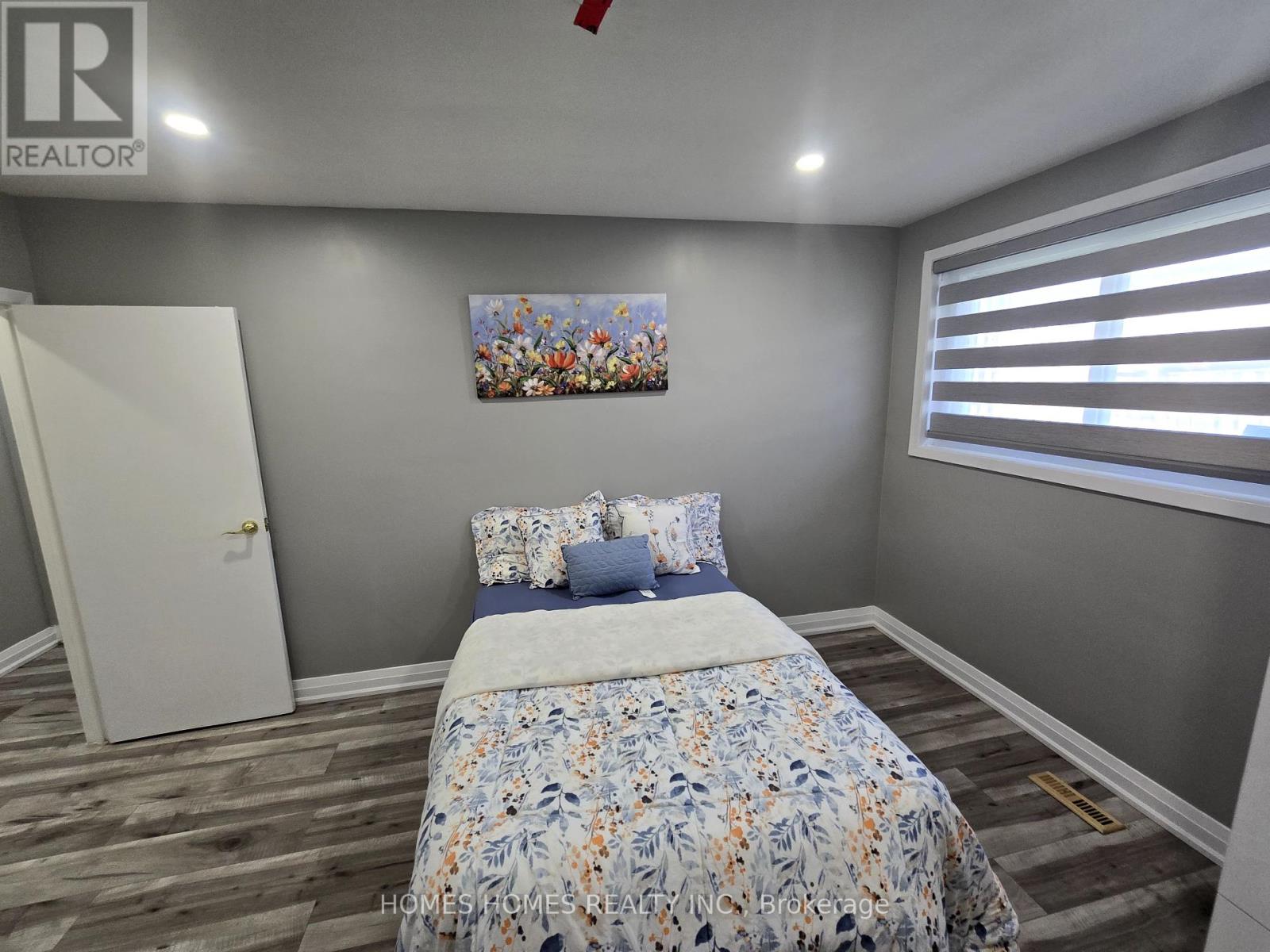 65 Elnathan Crescent, Toronto, Ontario  M9L 2G2 - Photo 37 - W12443620