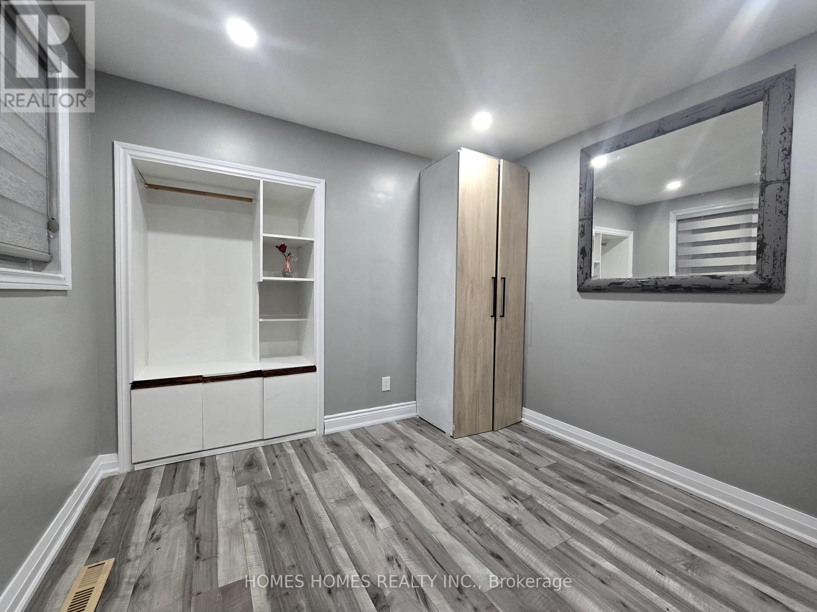 65 Elnathan Crescent, Toronto, Ontario  M9L 2G2 - Photo 23 - W12443620