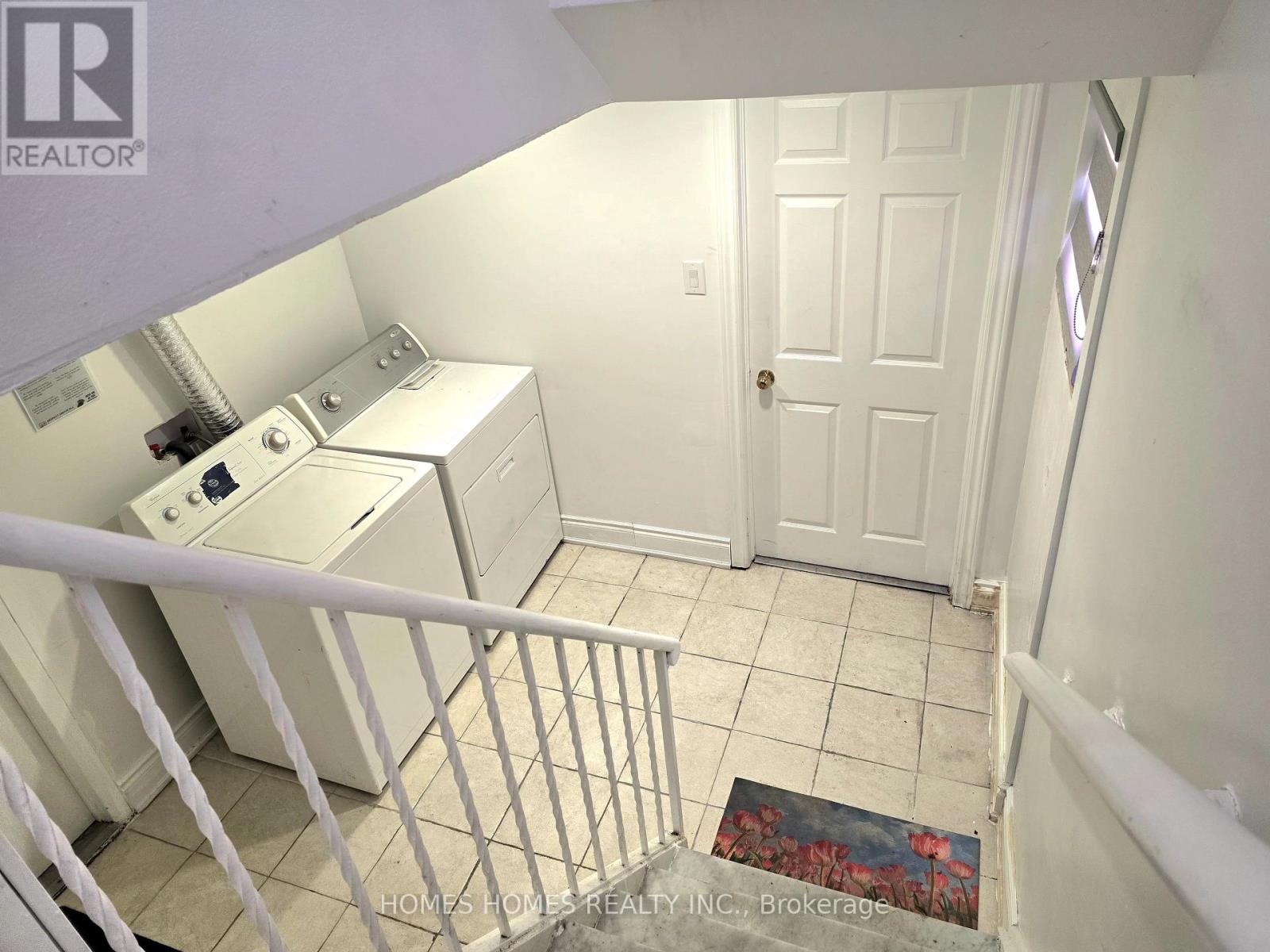 65 Elnathan Crescent, Toronto, Ontario  M9L 2G2 - Photo 24 - W12443620