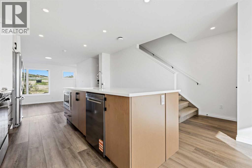 882 Wolf Willow Boulevard Se, Calgary, Alberta  T2X 5R7 - Photo 2 - A2223630
