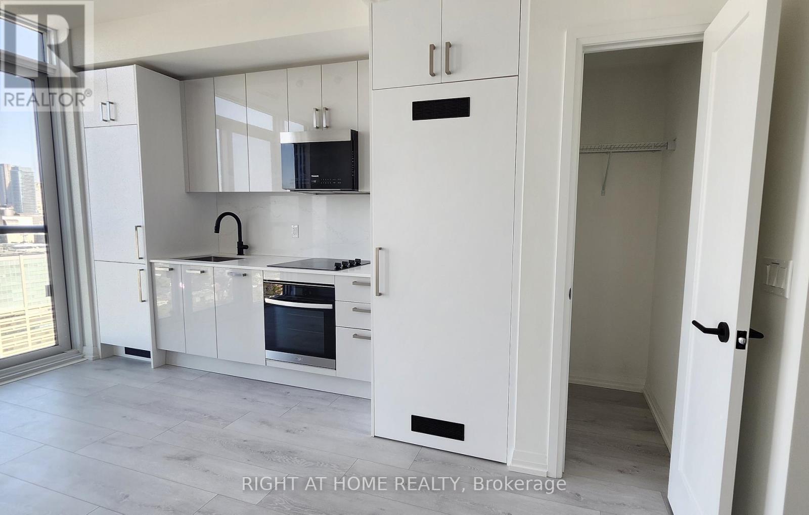 Ph12 - 280 Dundas Street W, Toronto, Ontario  M5T 0E3 - Photo 16 - C12445261