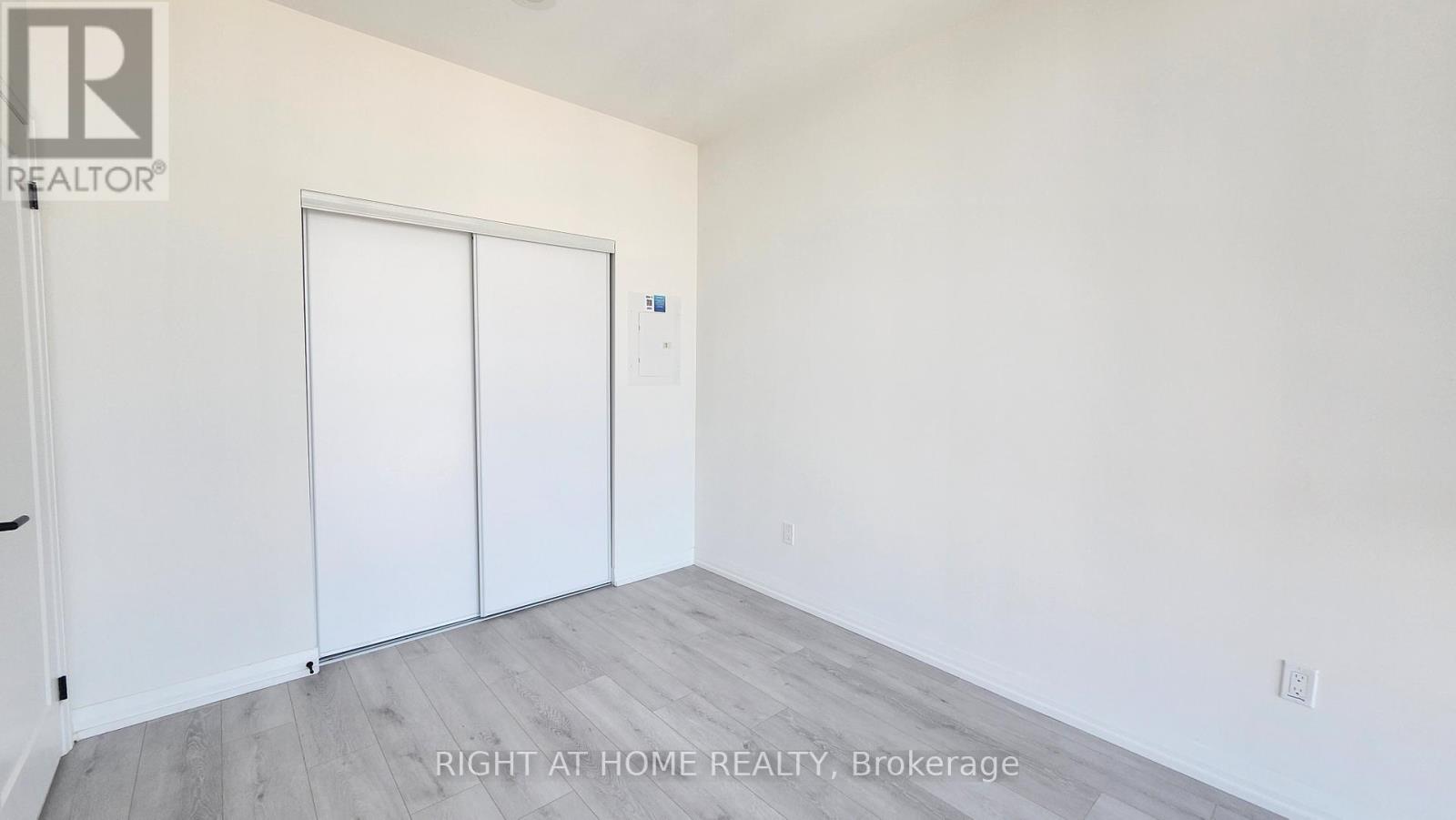 Ph12 - 280 Dundas Street W, Toronto, Ontario  M5T 0E3 - Photo 18 - C12445261