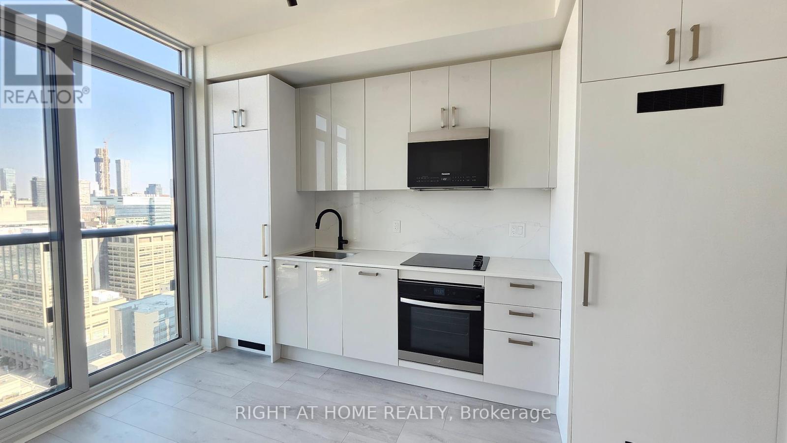 Ph12 - 280 Dundas Street W, Toronto, Ontario  M5T 0E3 - Photo 8 - C12445261