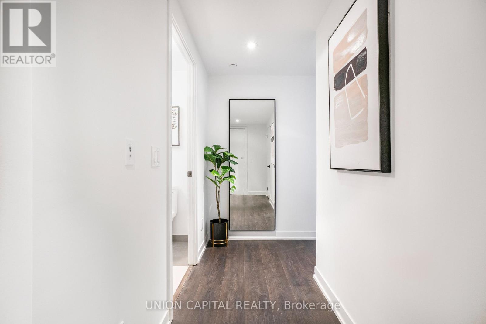 4908 - 319 Jarvis Street, Toronto (Moss Park), Ontario  M5B 0C8 - Photo 18 - C12445262