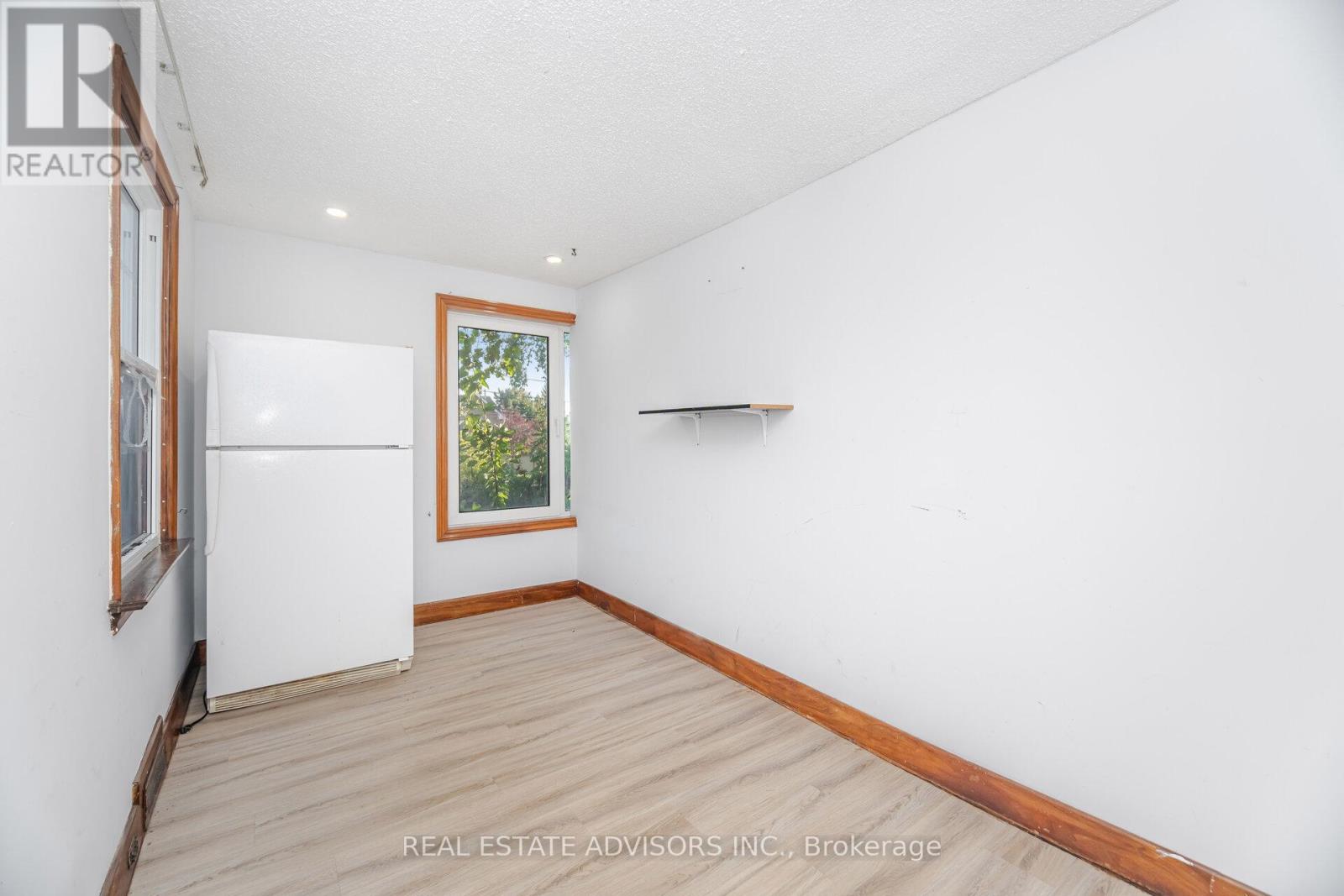 1035 Gorham Street, Newmarket, Ontario  L3Y 5G9 - Photo 9 - N12444128