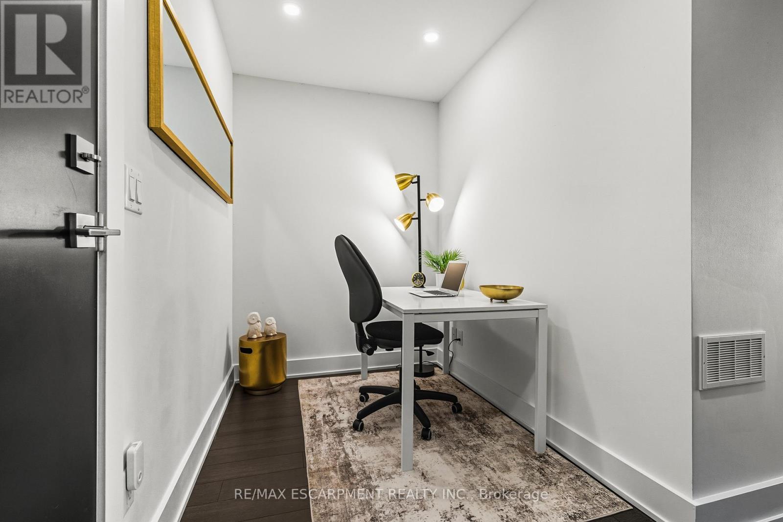 D515 - 5220 Dundas Street, Burlington (Orchard), Ontario  L7L 0J4 - Photo 5 - W12445201