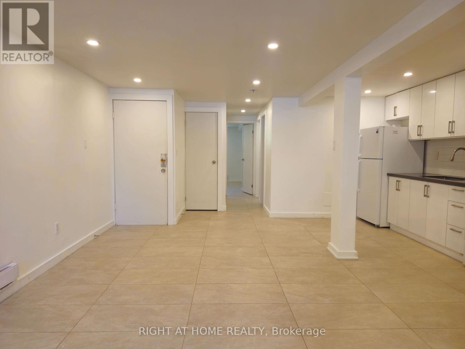 Basement - 198 Coxwell Avenue, Toronto, Ontario  M4L 3B2 - Photo 2 - E12445264