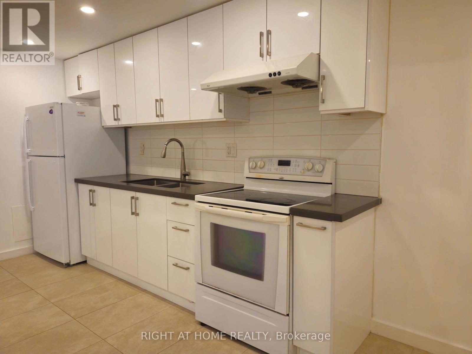 Basement - 198 Coxwell Avenue, Toronto, Ontario  M4L 3B2 - Photo 3 - E12445264