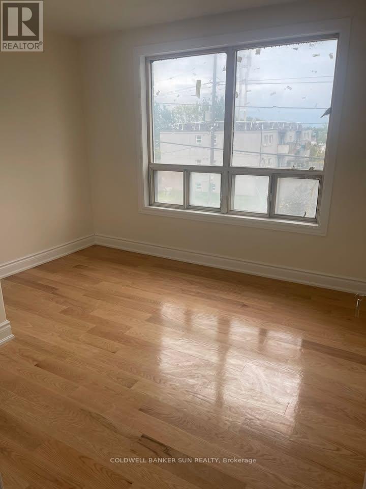 220 Bloor Street W, Oshawa, Ontario  L1J 1P8 - Photo 2 - E12445270