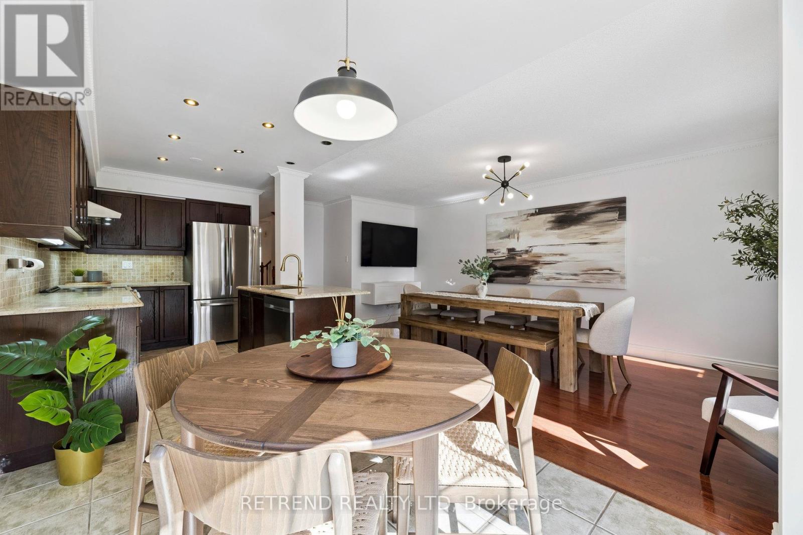 721 Swan Place, Pickering (Amberlea), Ontario  L1X 2V7 - Photo 10 - E12445272