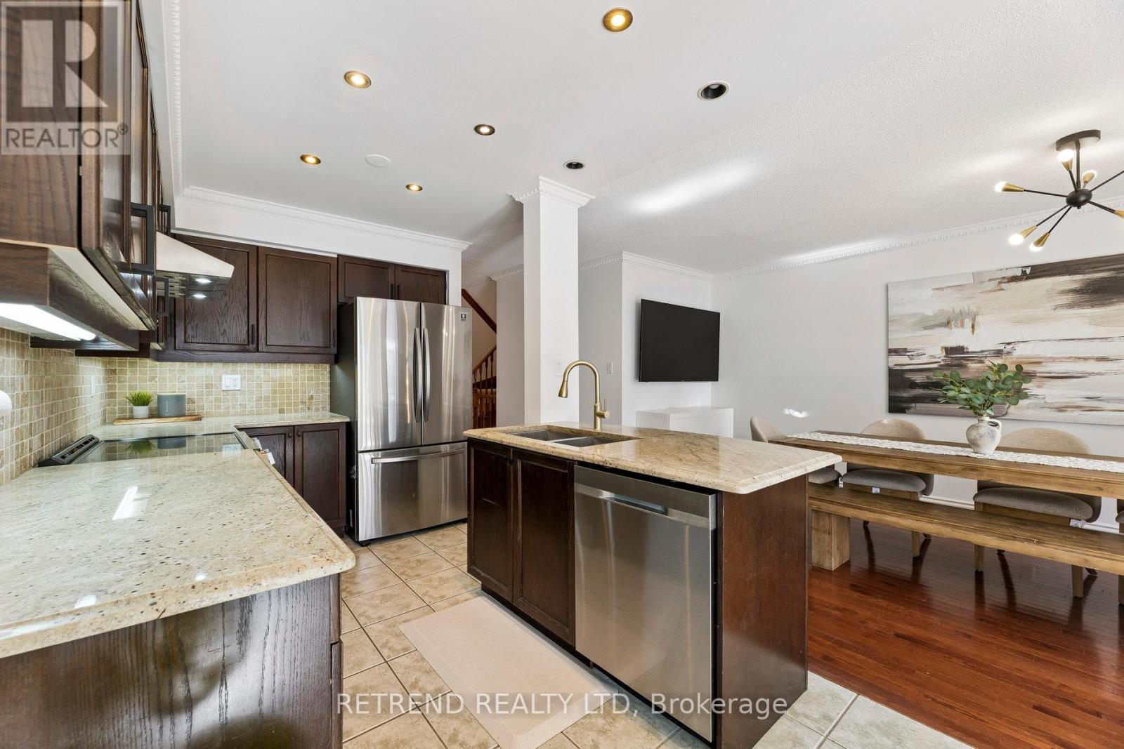 721 Swan Place, Pickering (Amberlea), Ontario  L1X 2V7 - Photo 12 - E12445272