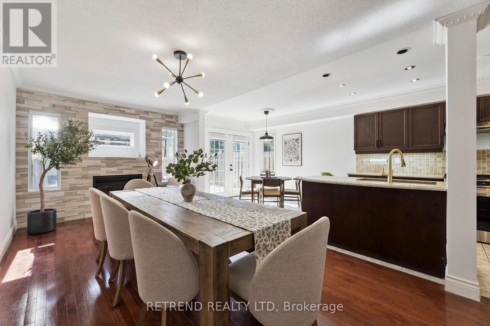721 Swan Place, Pickering (Amberlea), Ontario  L1X 2V7 - Photo 6 - E12445272