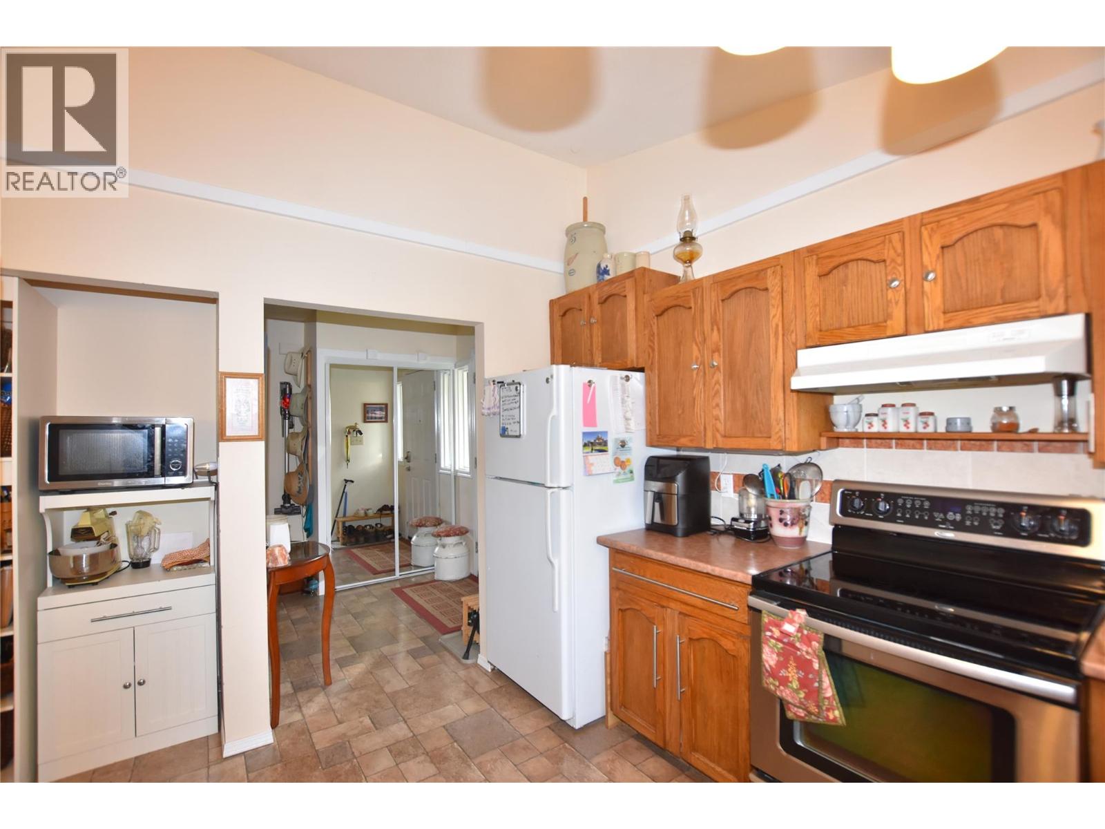 415 Hummingbird Avenue, Vernon, British Columbia  V1H 2A1 - Photo 11 - 10365023