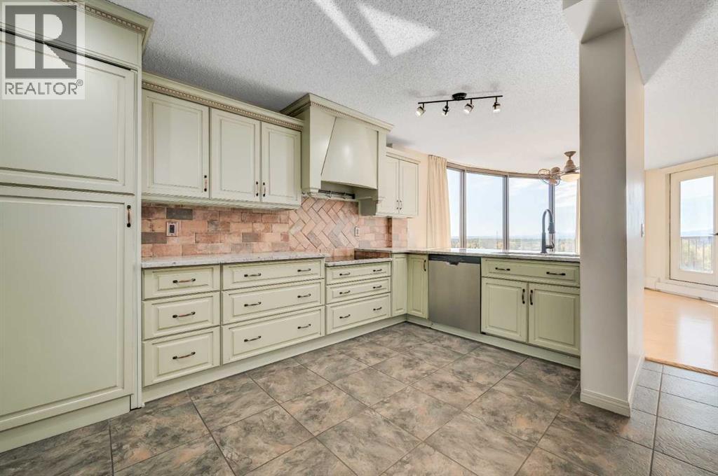 292, 20 Coachway Road Sw, Calgary, Alberta  T3H 1E6 - Photo 12 - A2254334