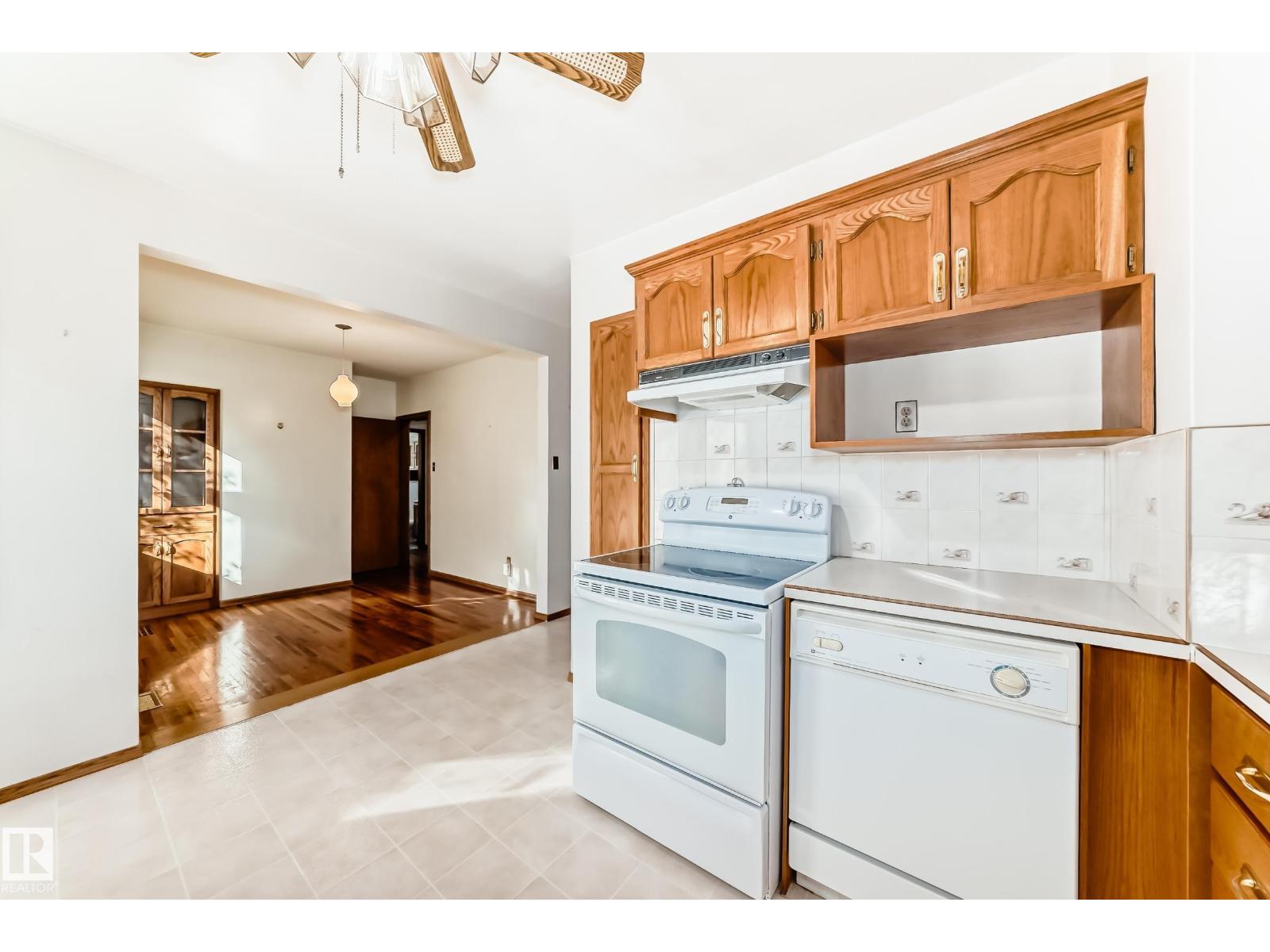 11424 105 St Nw, Edmonton, Alberta  T5G 2M8 - Photo 7 - E4459395