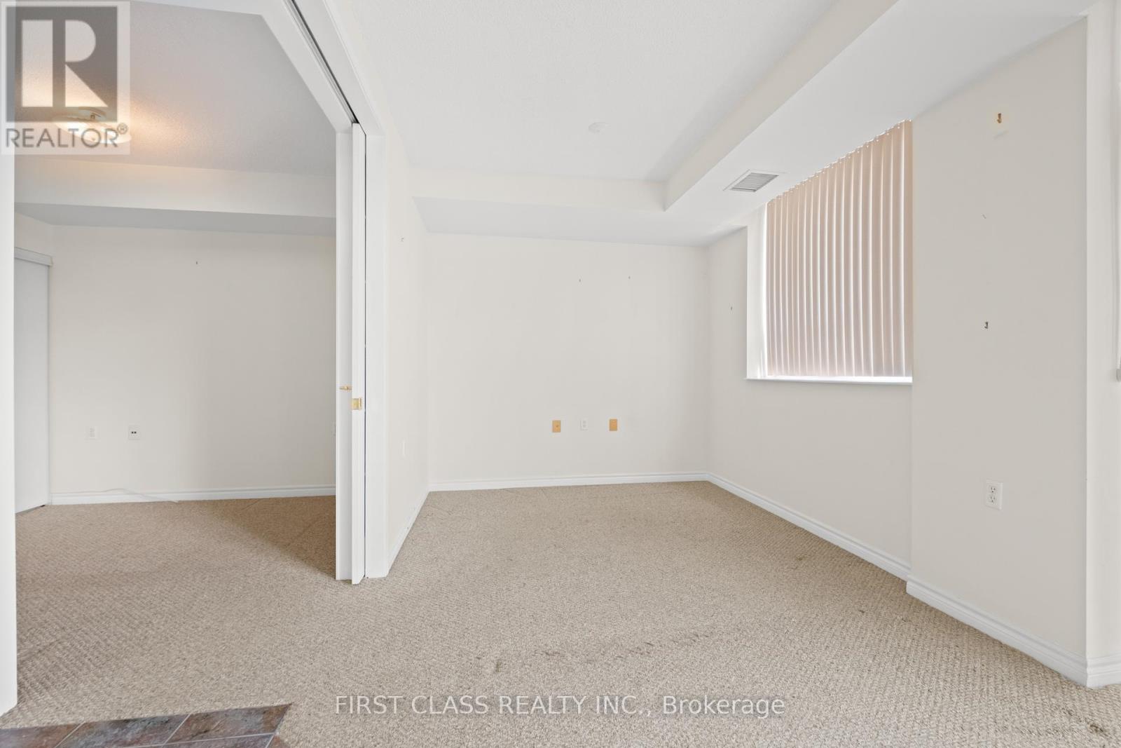 905 - 200 Burnhamthorpe Road E, Mississauga, Ontario  L5A 4E8 - Photo 14 - W12444634