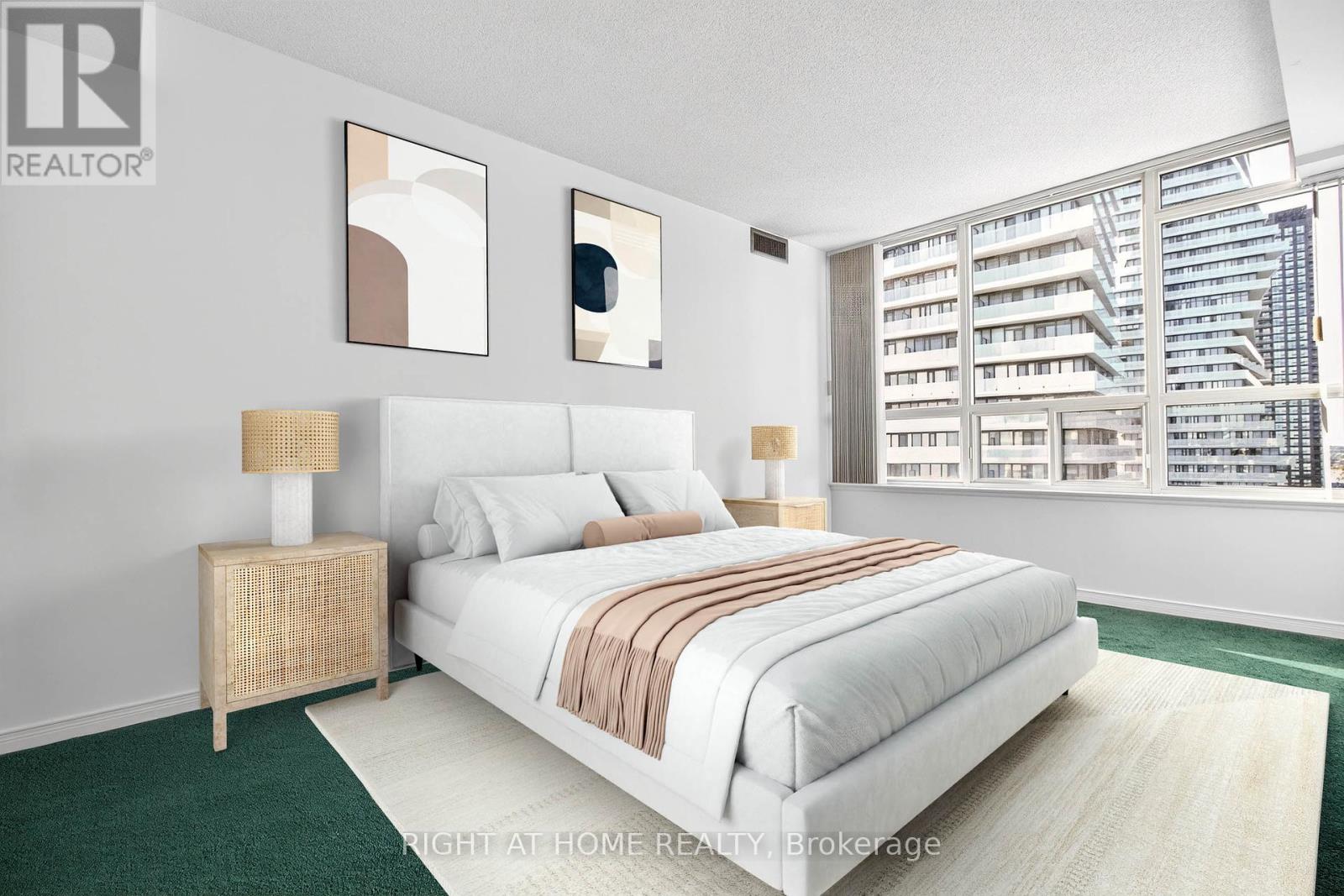 2204 - 400 Webb Drive, Mississauga, Ontario  L5B 3Z7 - Photo 17 - W12445275