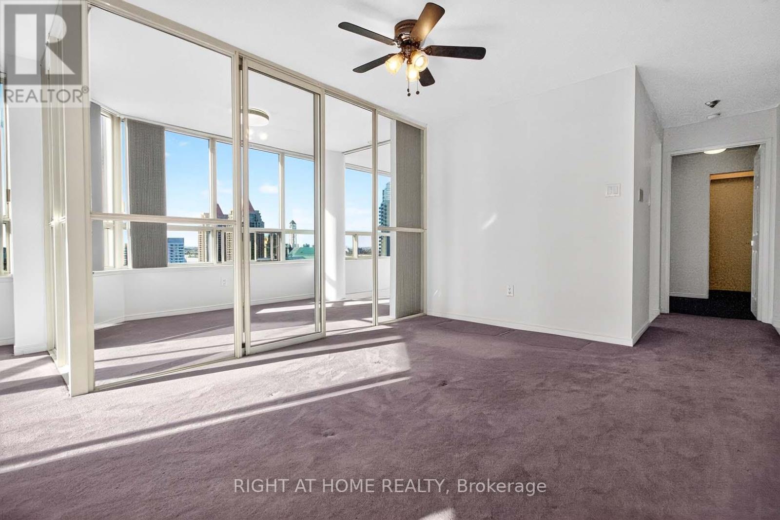 2204 - 400 Webb Drive, Mississauga, Ontario  L5B 3Z7 - Photo 8 - W12445275