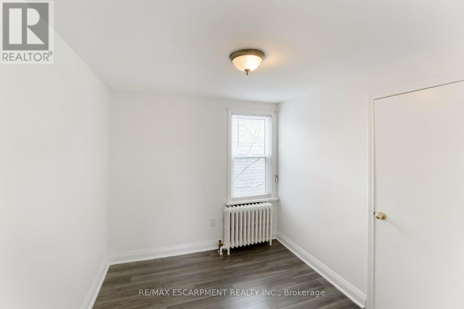 160 Welland Avenue, St. Catharines (Downtown), Ontario  L2R 2N6 - Photo 28 - X12445267