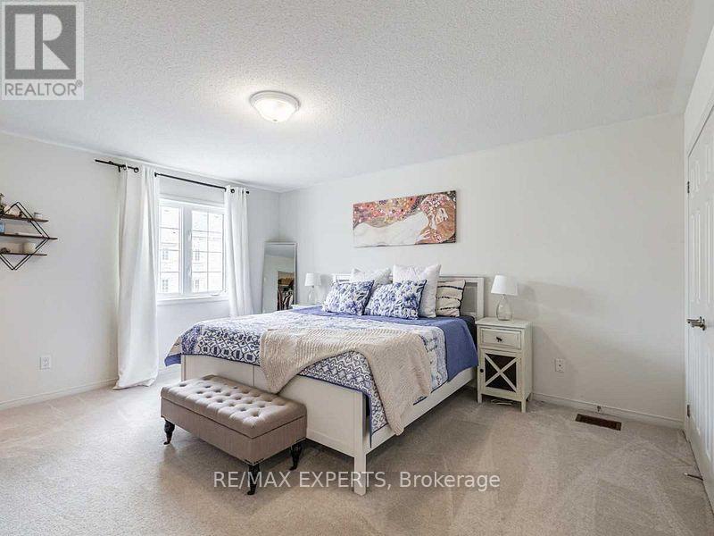 78 Honeyview Trail, Brampton, Ontario  L6P 4A3 - Photo 13 - W12422315
