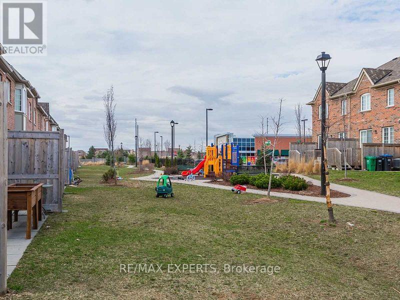 78 Honeyview Trail, Brampton, Ontario  L6P 4A3 - Photo 20 - W12422315