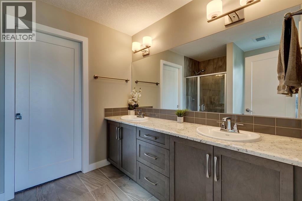 83 Baywater Rise Sw, Airdrie, Alberta  T4B 3V3 - Photo 29 - A2253094