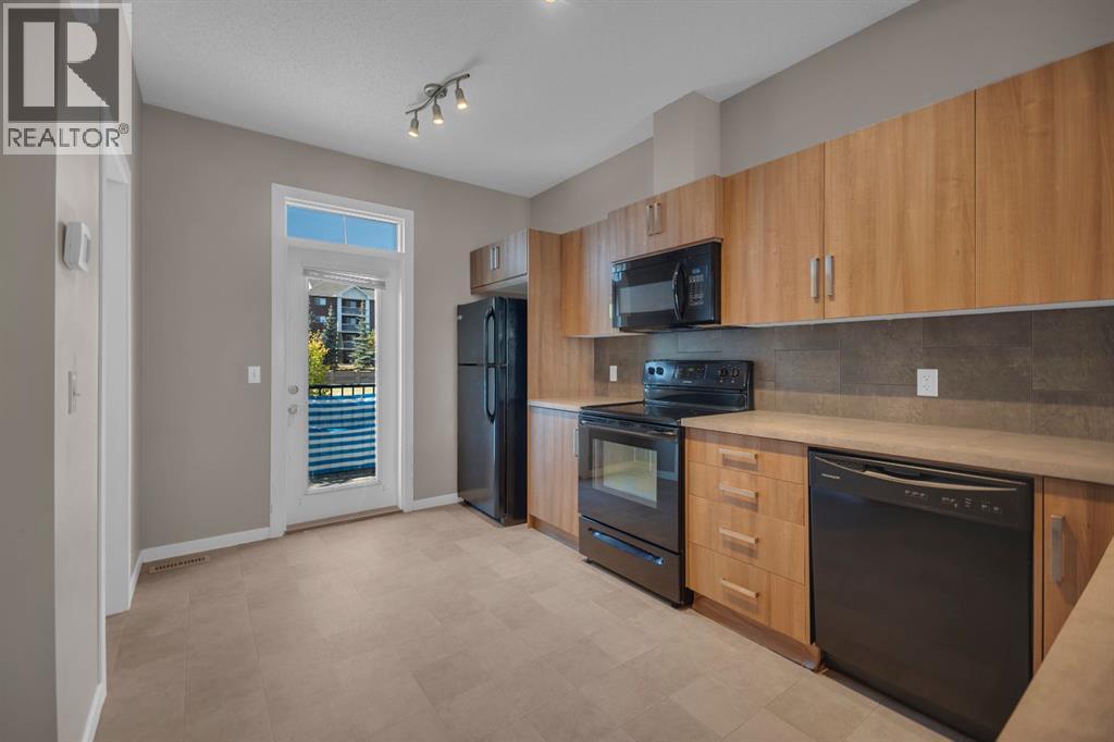 136 New Brighton Point Se, Calgary, Alberta  T2Z 1B7 - Photo 6 - A2260559