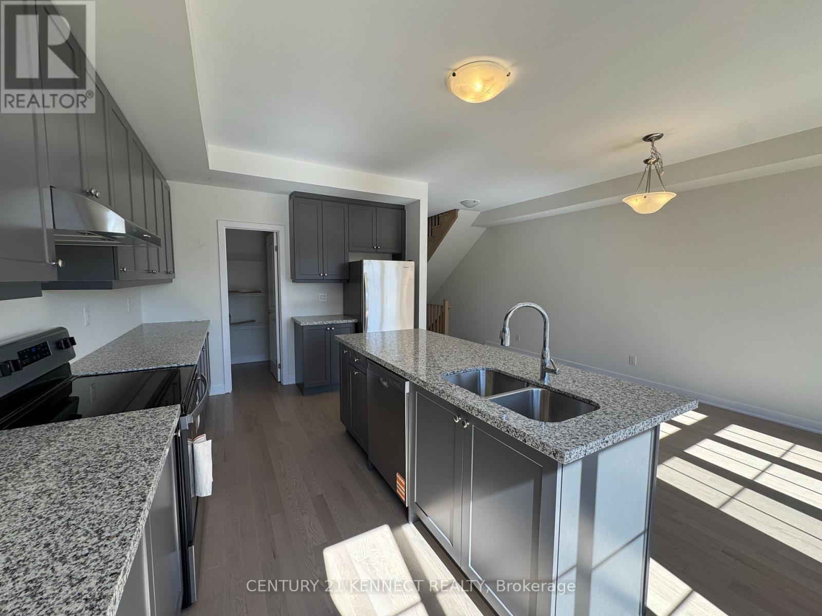 51 York Downs Boulevard, Markham, Ontario  L6V 3M6 - Photo 14 - N12442579