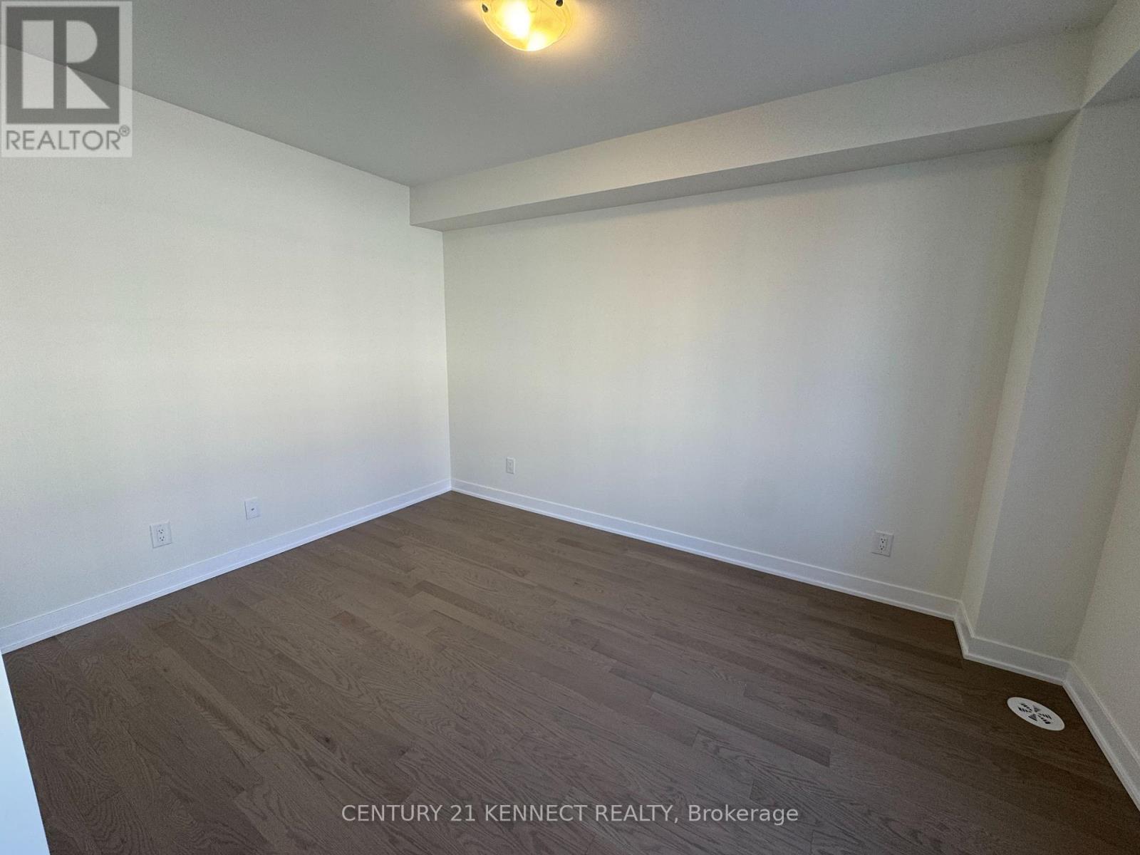 51 York Downs Boulevard, Markham, Ontario  L6V 3M6 - Photo 7 - N12442579
