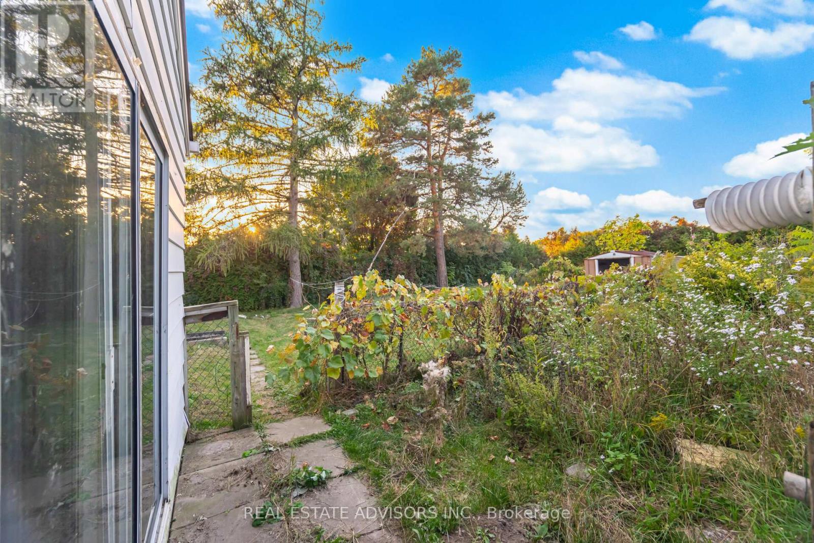 1035 Gorham Street, Newmarket, Ontario  L3Y 5G9 - Photo 27 - N12444128