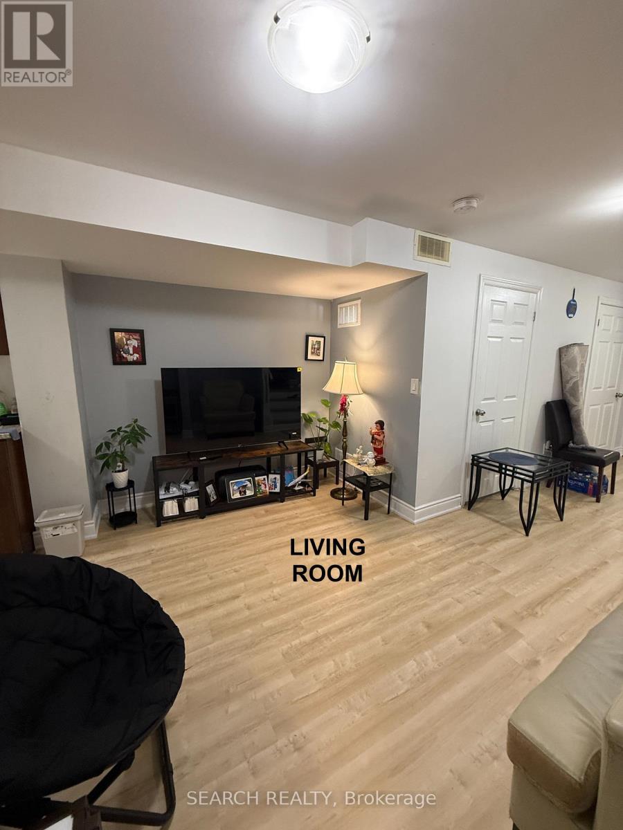 #basement - 3304 Sunlight Street, Mississauga, Ontario  L5M 0G8 - Photo 3 - W12445240