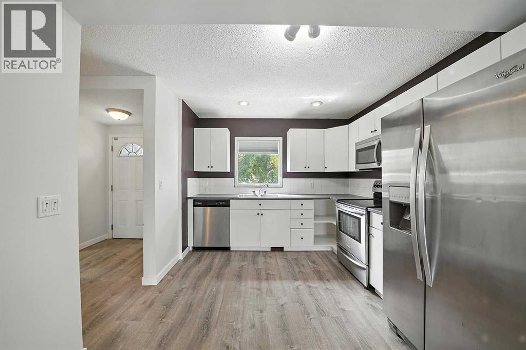 13, 15 Stanton Street, Red Deer, Alberta  T4N 0B9 - Photo 11 - A2240543