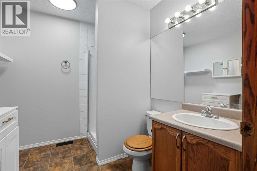 447 Shawbrooke Circle Sw, Calgary, Alberta  T2Y 2Z4 - Photo 20 - A2257845