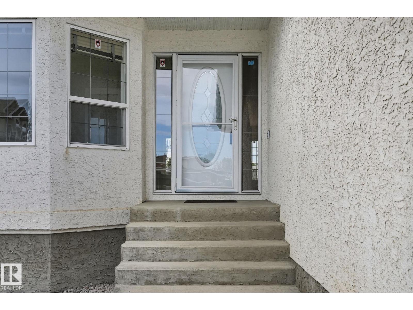 16104 81 St Nw, Edmonton, Alberta  T5Z 3E4 - Photo 2 - E4460893