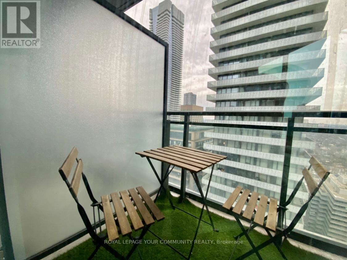 4009 - 45 Charles Street E, Toronto, Ontario  M4Y 0B8 - Photo 9 - C12445311