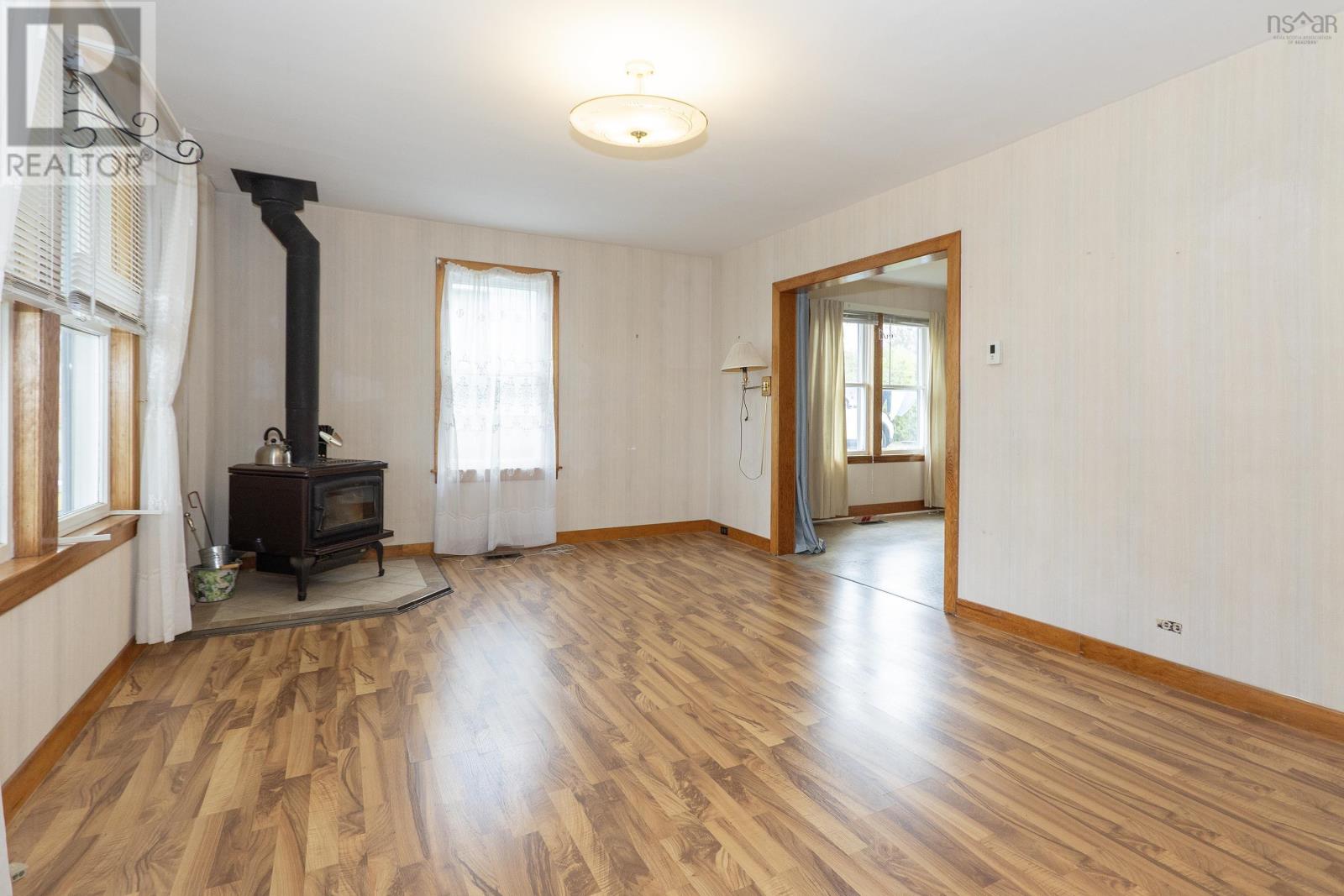 54 Wolsley Street, Springhill, Nova Scotia  B0M 1X0 - Photo 10 - 202525130