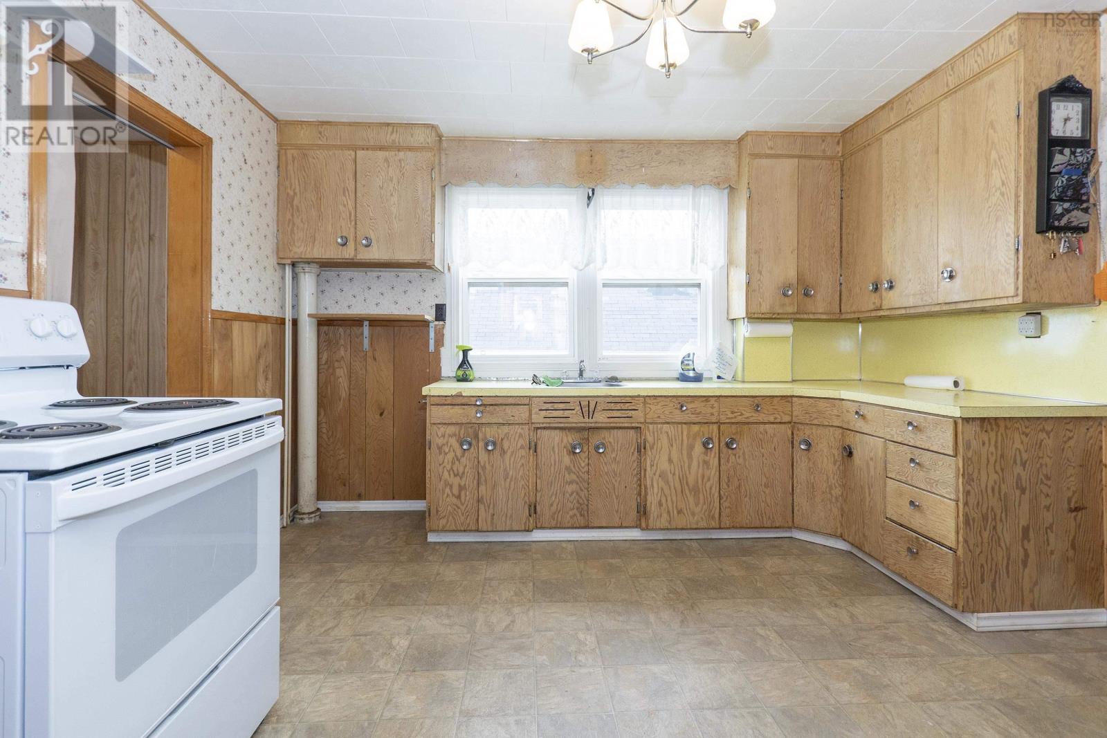 54 Wolsley Street, Springhill, Nova Scotia  B0M 1X0 - Photo 14 - 202525130