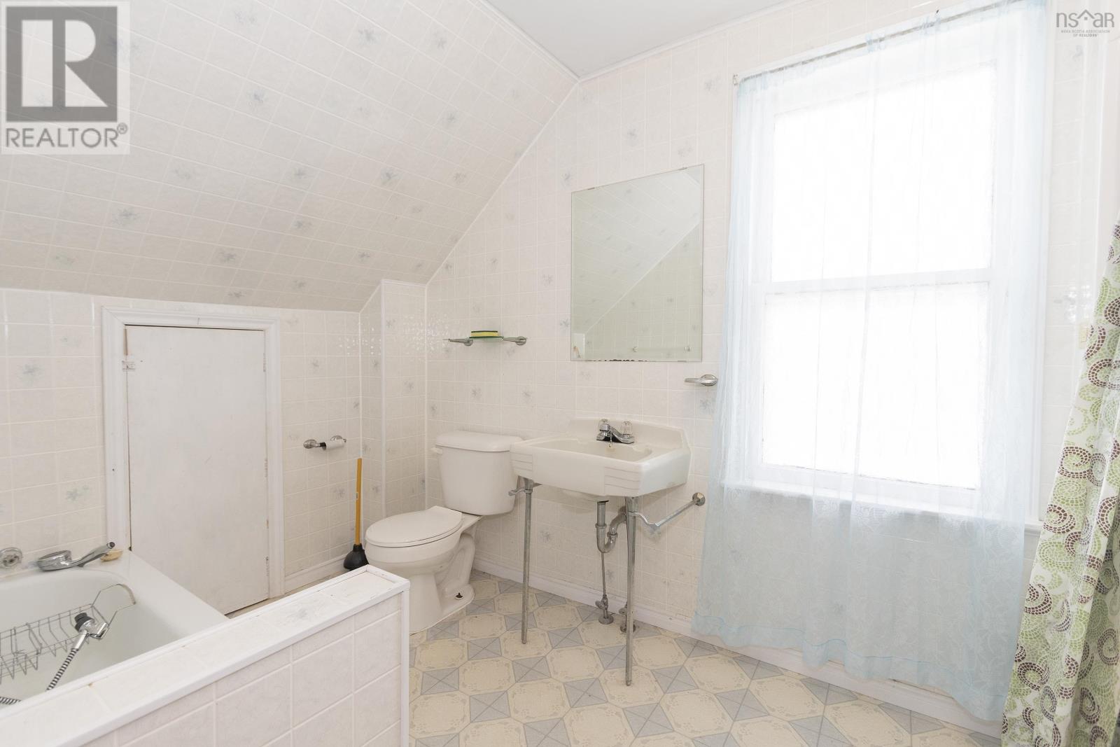 54 Wolsley Street, Springhill, Nova Scotia  B0M 1X0 - Photo 31 - 202525130