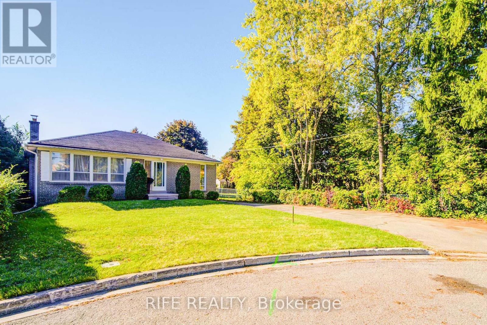 306 Wenlock Street, Richmond Hill, Ontario  L4C 1M7 - Photo 1 - N12444943