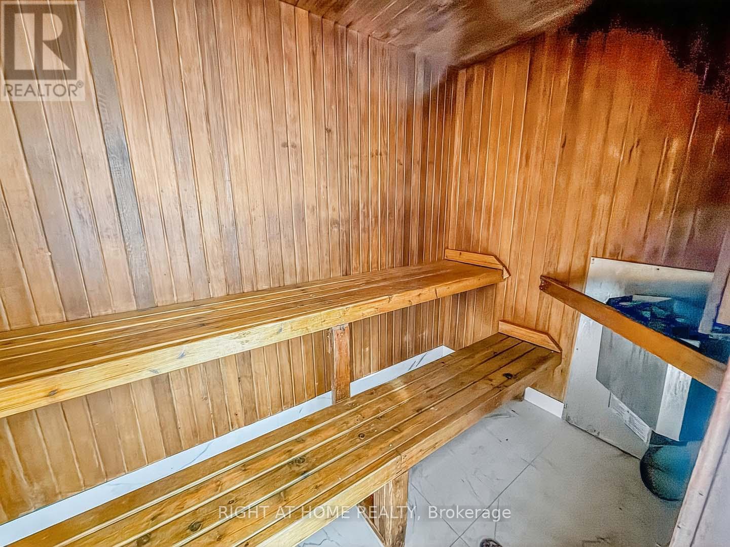 2204 - 400 Webb Drive, Mississauga, Ontario  L5B 3Z7 - Photo 33 - W12445275