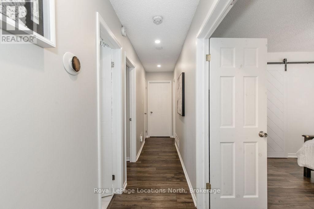 52 Royal Beech Drive, Wasaga Beach, Ontario  L0L 2P0 - Photo 17 - S12445329
