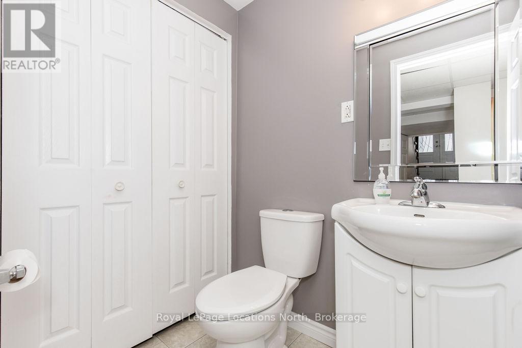 52 Royal Beech Drive, Wasaga Beach, Ontario  L0L 2P0 - Photo 31 - S12445329