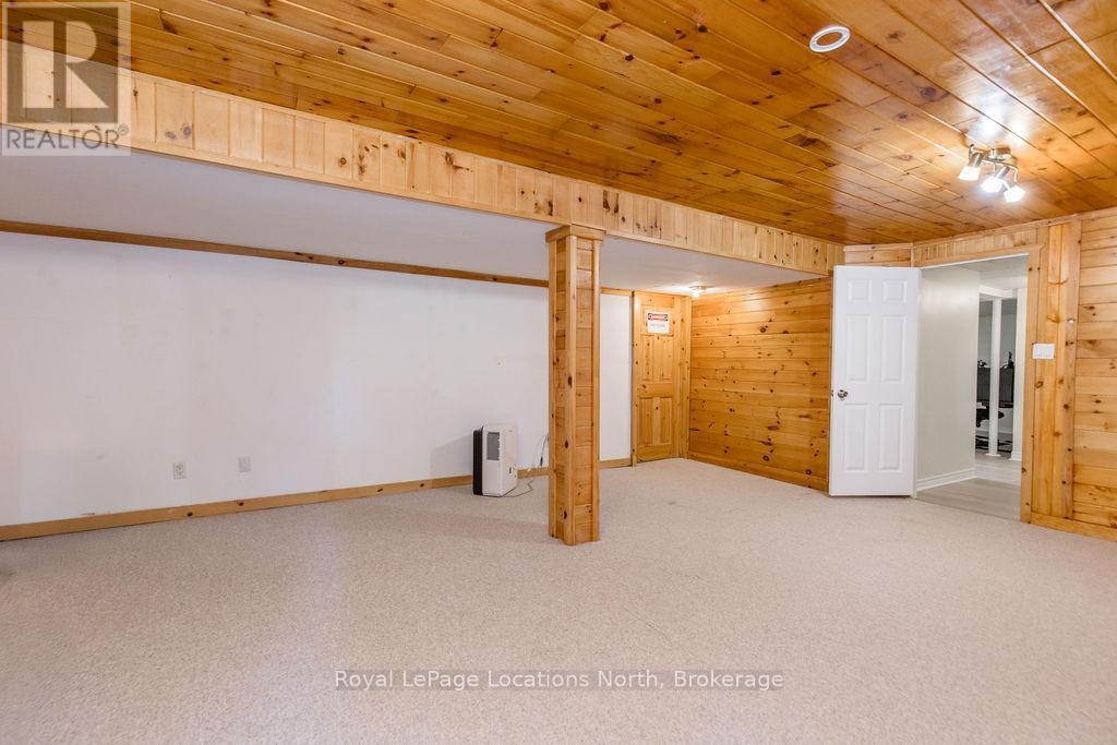 52 Royal Beech Drive, Wasaga Beach, Ontario  L0L 2P0 - Photo 36 - S12445329
