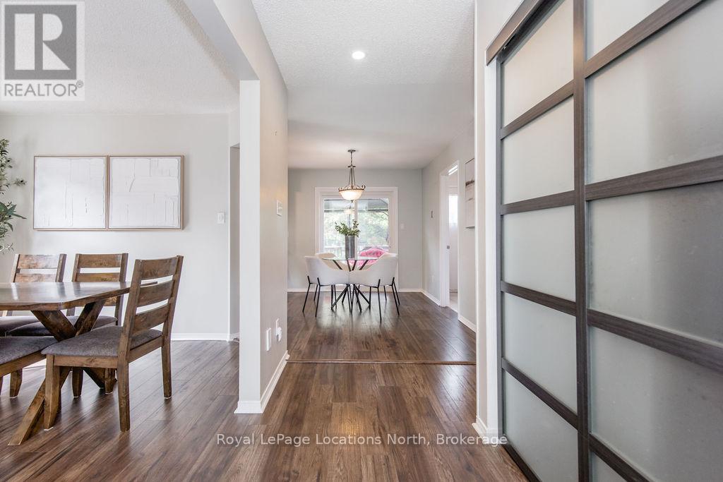 52 Royal Beech Drive, Wasaga Beach, Ontario  L0L 2P0 - Photo 4 - S12445329