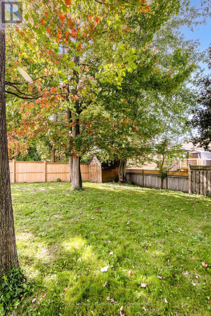52 Royal Beech Drive, Wasaga Beach, Ontario  L0L 2P0 - Photo 43 - S12445329