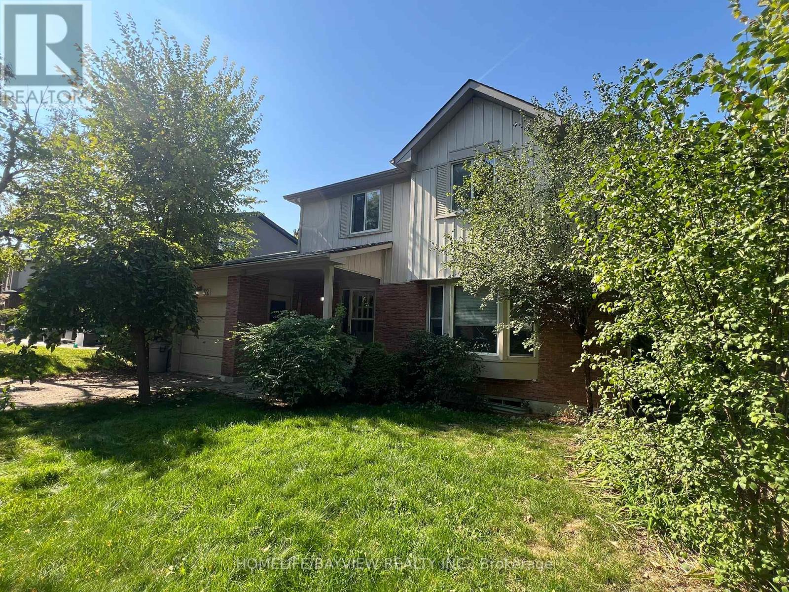 32 Penwick Crescent, Richmond Hill, Ontario  L4C 5B4 - Photo 1 - N12445295