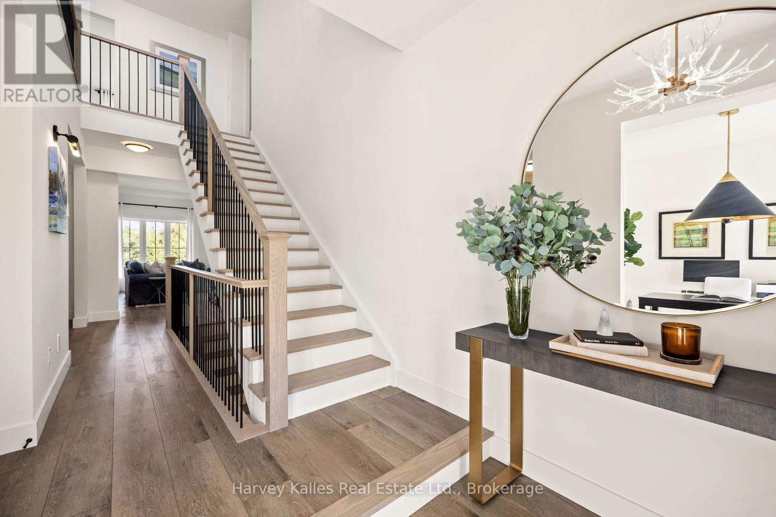 170 Chestnut Street, Blue Mountains, Ontario  L9Y 5T5 - Photo 4 - X12445330
