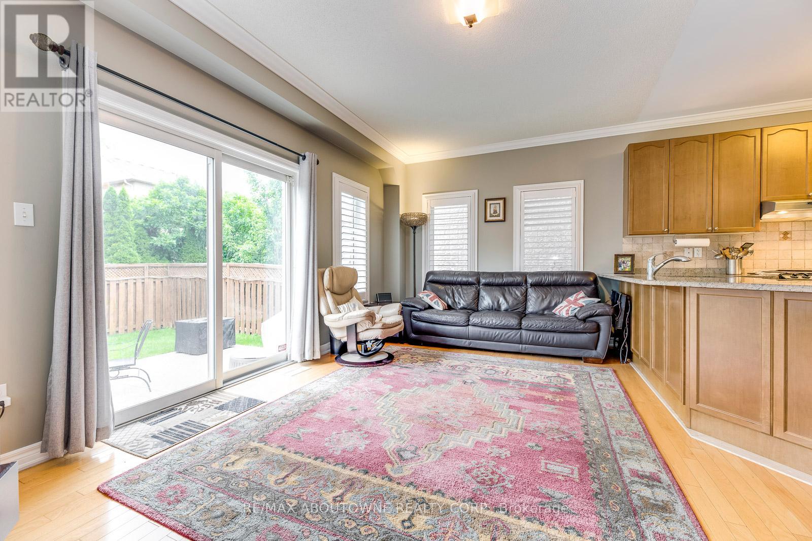 1198 Agram Drive, Oakville, Ontario  L6H 7R9 - Photo 11 - W12445279