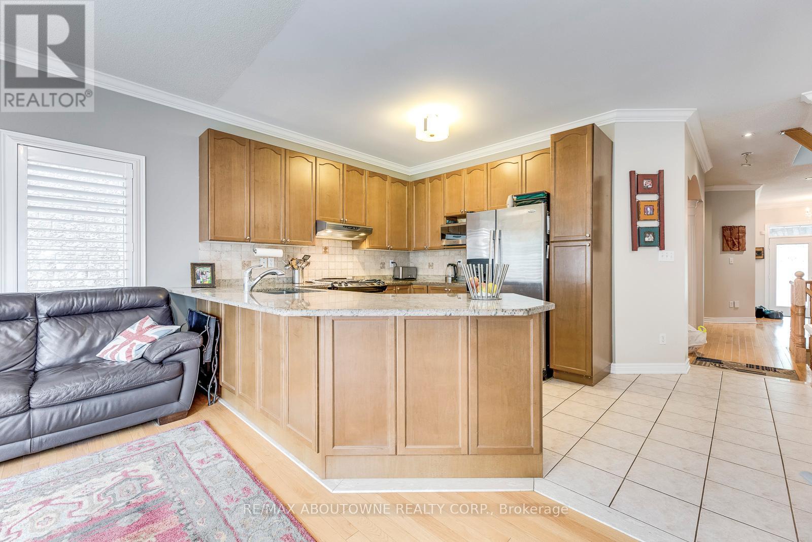 1198 Agram Drive, Oakville, Ontario  L6H 7R9 - Photo 15 - W12445279